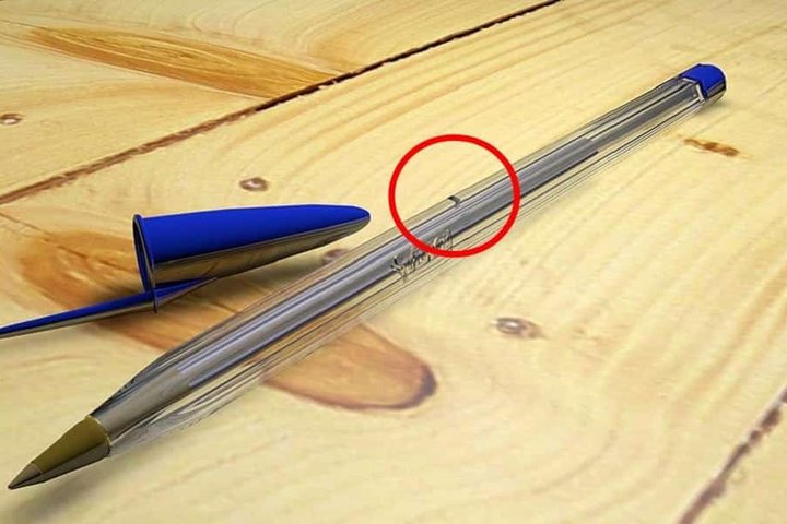 Imagem Você sabe para que serve aquele furinho na lateral da caneta BIC?