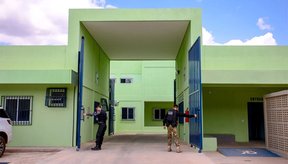 Imagem 4 detentos serram as grades e fogem de complexo penal de Altos