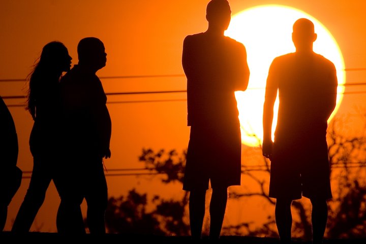 Imagem Onda de calor: Inmet amplia alerta vermelho de grande perigo para 15 estados e o DF