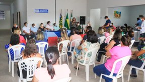 Imagem Prefeito Maxwell da Mariínha anuncia 50% no piso salarial dos professores em Altos