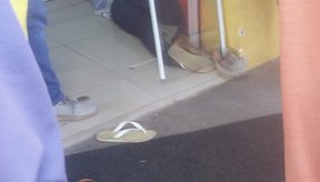 Imagem Após tentativa de assalto, dois homens são pegos pela população