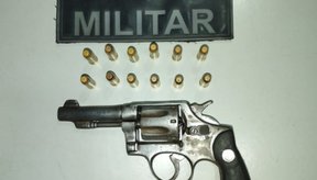 Imagem Suspeito de integrar facção é preso com arma de fogo em Altos