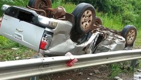 Imagem Empresário morre ao capotar carro próximo ao Alphaville em Teresina