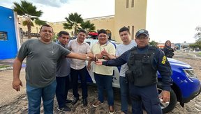 Imagem Prefeito Maxwell entrega viatura 0 Km à Guarda Municipal de Altos