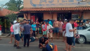 Imagem Jovens são atropeladas por carro na Av. Nossa Senhora de Fátima, em Altos