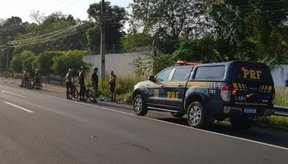 Imagem Carro atropela casal de ciclistas na BR-343 entre Teresina e Altos