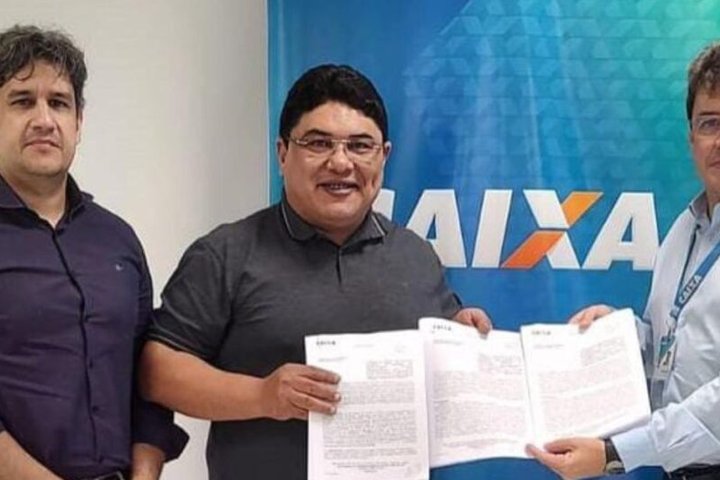 Imagem Prefeito Maxwell da Mariínha anuncia R$ 5 milhões em obras