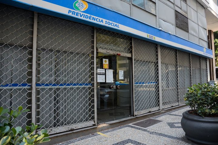 Imagem Cerca de 85 mil pessoas podem ter benefício do INSS suspenso