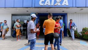 Imagem CAIXA COMEÇA A PAGAR HOJE(13) O ÚLTIMO CICLO DO AUXÍLIO EMERGÊNCIA