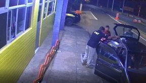 Imagem PRFs fazem parto dentro de veículo, entre Altos e Teresina